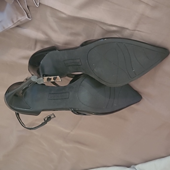 Heels - Picture 5 of 5